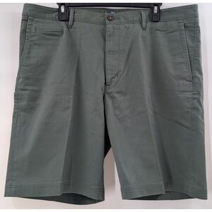 Tommy Bahama Green Shorts Size 38 Chino Inseam 10" Summer Vacation Casual Cruise